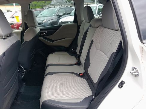 Used 2023 Subaru Forester Premium AWD/4WD image 29