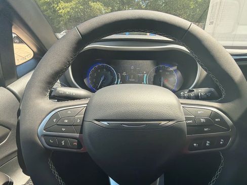 New 2027 Chrysler Pacifica Select FWD image 21