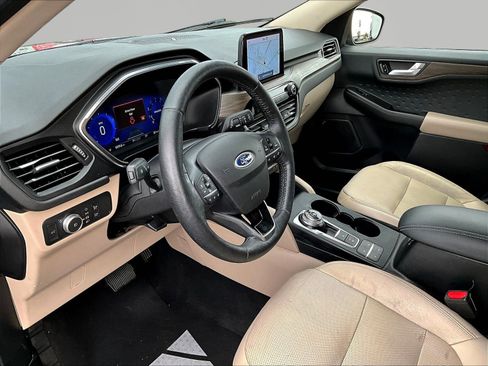 Used 2020 Ford Escape Titanium AWD/4WD image 17