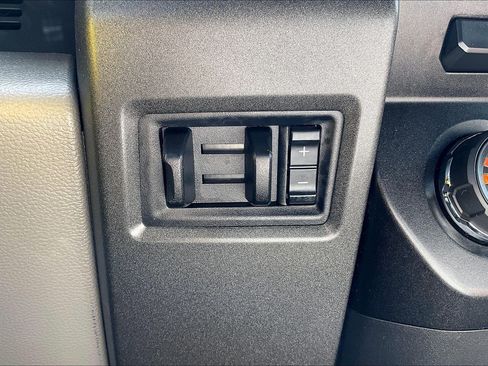 Used 2018 Ford F250 XL w/ Power Equipment Group AWD/4WD image 37