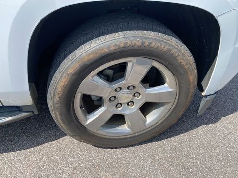 Used 2019 Chevrolet Tahoe Premier RWD image 11