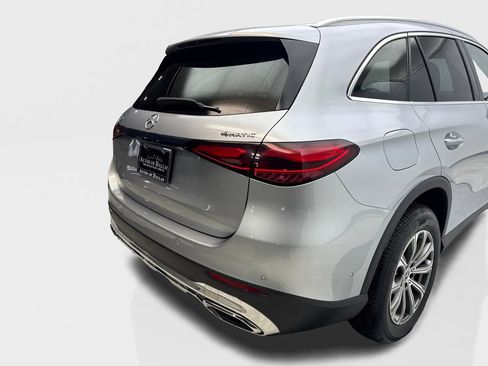 Used 2023 Mercedes-Benz GLC 300 4MATIC image 18