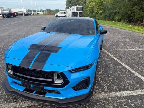 Used 2025 Ford Mustang GT RWD image 4