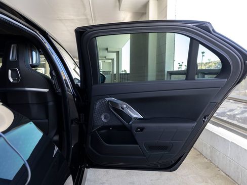 Used 2025 BMW 740i RWD image 24