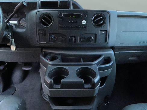 Used 2014 Ford E-250 and Econoline 250 Van 3D w/ Power Group image 19
