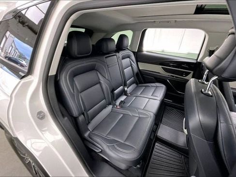 Used 2025 Lincoln Nautilus Premier w/ Equipment Group 102A AWD/4WD image 19