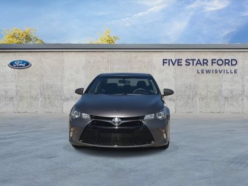 Used 2017 Toyota Camry SE FWD image 3