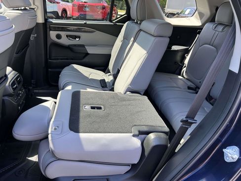 Certified 2023 Honda Pilot Elite image 12