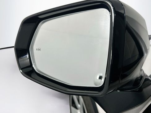 Used 2024 Honda Prologue EX image 16