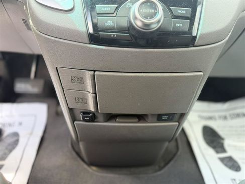 Used 2012 Honda Odyssey EX-L image 18