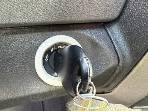 Used 2014 RAM 1500 Express image 19