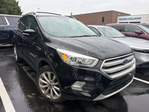 Used 2017 Ford Escape Titanium AWD/4WD image 4