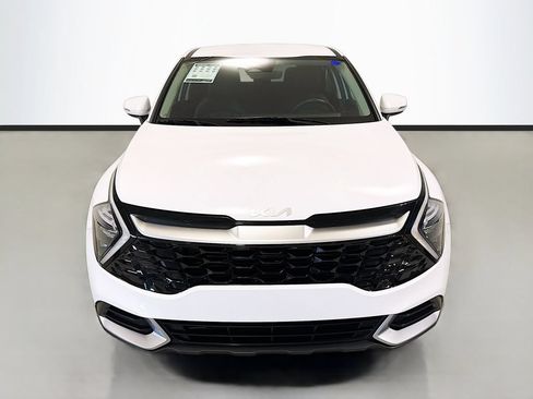 Used 2023 Kia Sportage EX FWD image 2