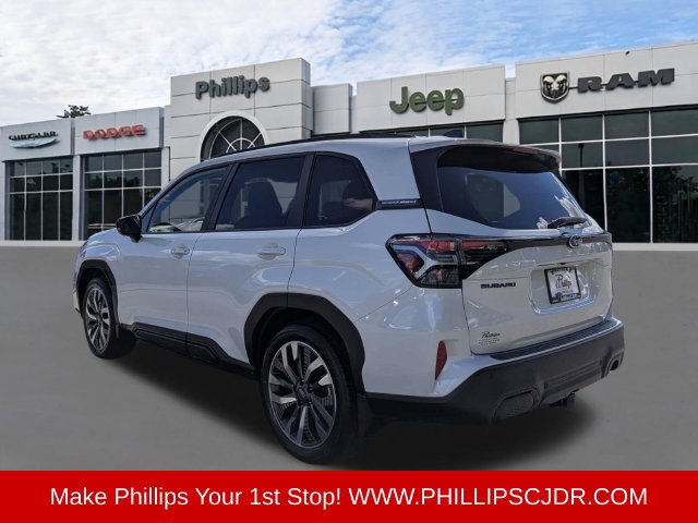 Used 2025 Subaru Forester Touring w/ Popular Package - Touring AWD/4WD image 5