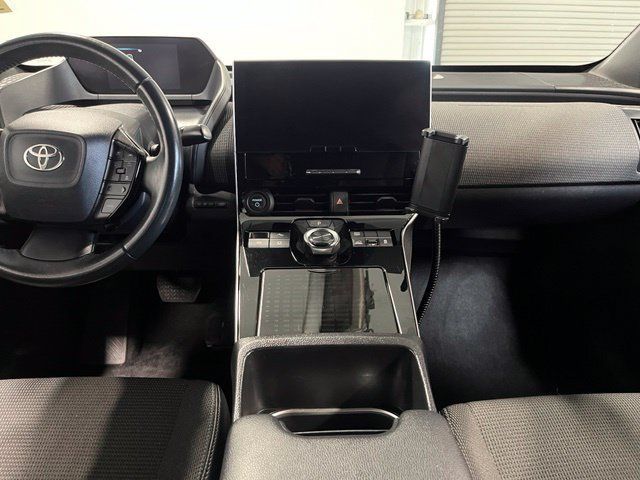 Used 2023 Toyota bZ4X AWD image 21