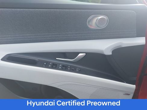 Certified 2025 Hyundai Elantra Limited FWD image 28