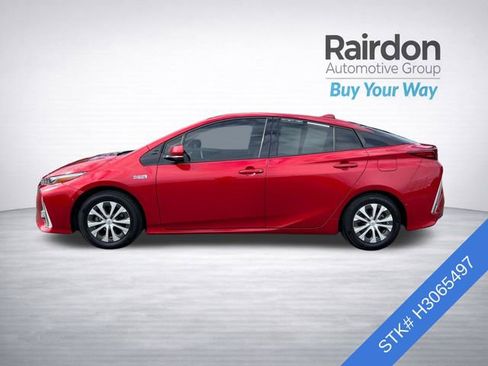 Used 2017 Toyota Prius Prime Advanced image 4