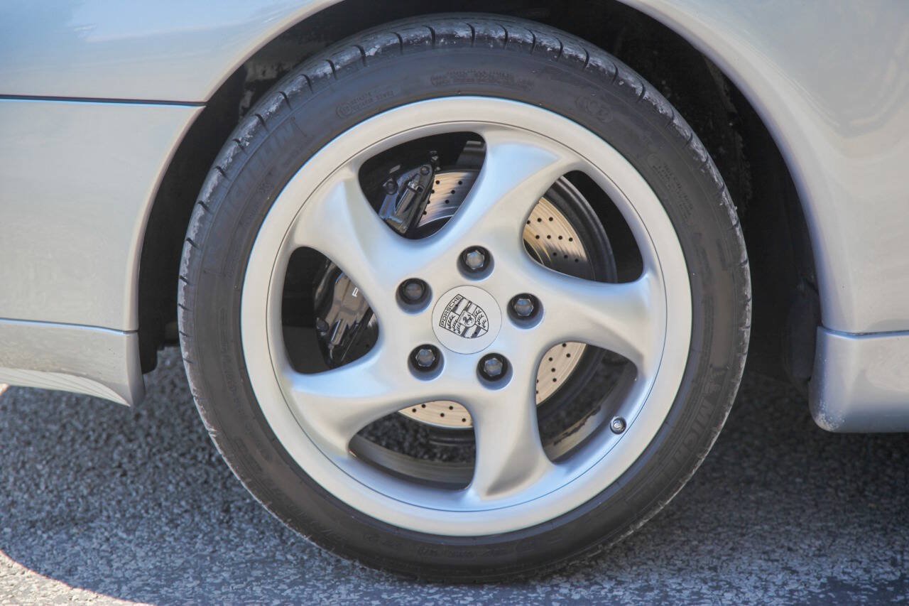 Used 1996 Porsche 911 GT3 RS image 31