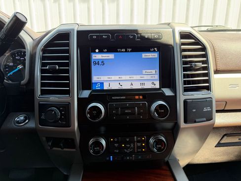 Used 2019 Ford F250 King Ranch w/ King Ranch Ultimate Package AWD/4WD image 13