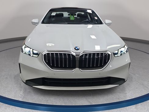 New 2026 BMW 530i xDrive AWD/4WD image 2