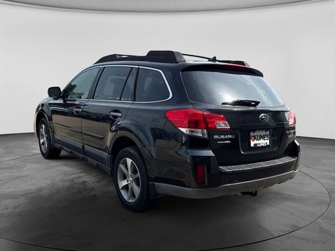 Used 2013 Subaru Outback 3.6R Limited AWD/4WD image 6