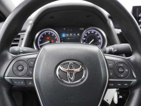 Used 2022 Toyota Camry LE image 22