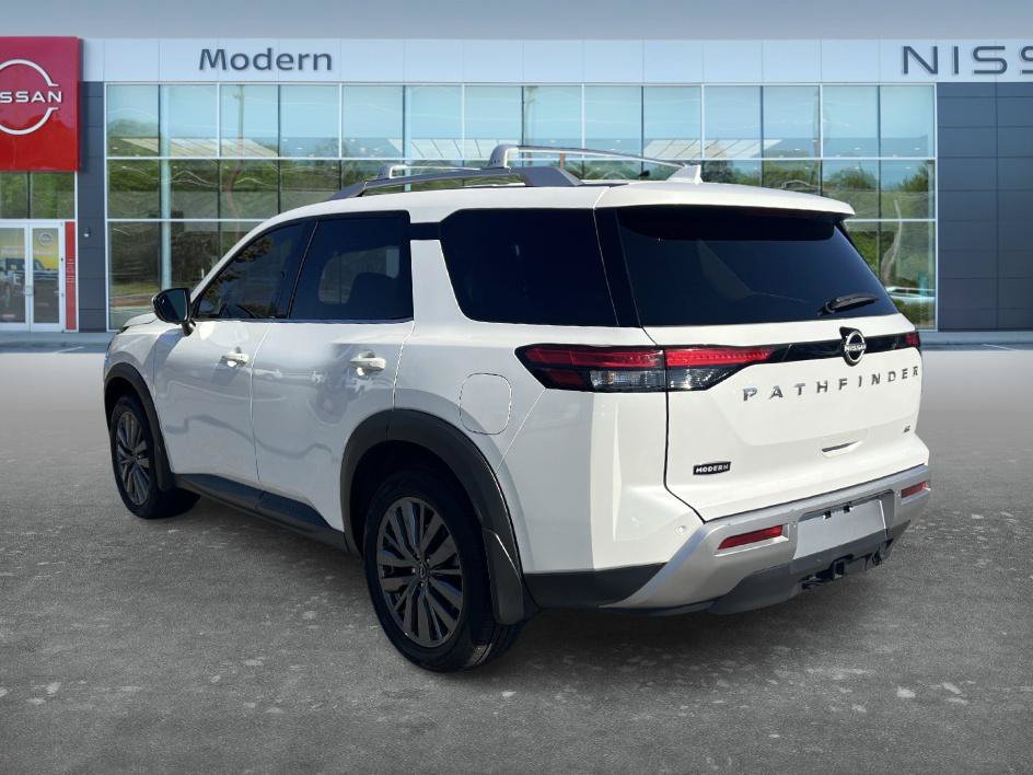 Certified 2025 Nissan Pathfinder SL w/ SL Premium Package FWD image 7