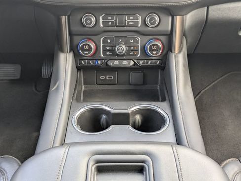 Used 2024 Chevrolet Tahoe High Country AWD/4WD image 25