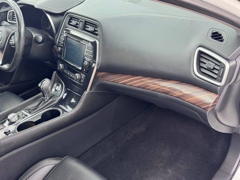 Used 2017 Nissan Maxima Platinum FWD image 5