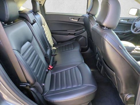 Used 2024 Ford Edge SEL image 19