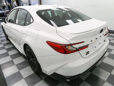 New 2026 Toyota Camry SE AWD/4WD image 9