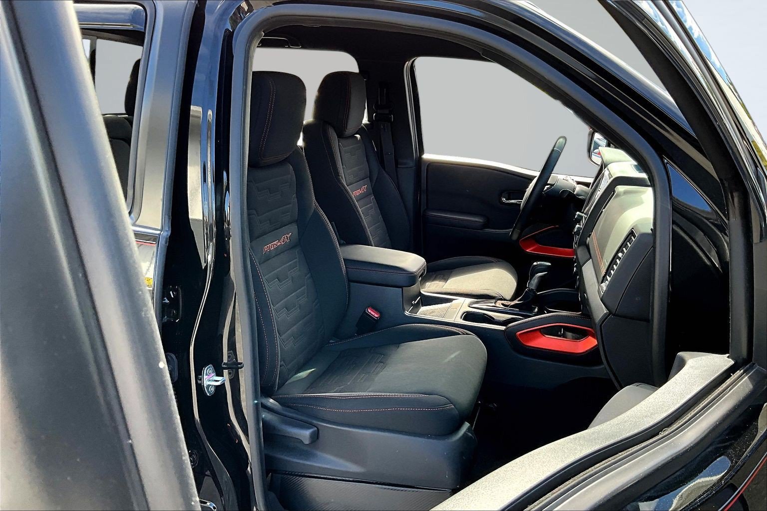 Used 2022 Nissan Frontier PRO-4X AWD/4WD image 26