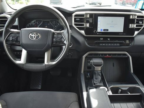 Used 2022 Toyota Tundra SR5 w/ SR5 Convenience Package AWD/4WD image 20