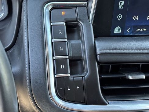 Used 2022 Chevrolet Tahoe LT w/ LT Signature Package image 18