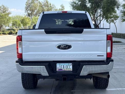 Used 2018 Ford F250 XLT w/ FX4 Off-Road Package AWD/4WD image 4