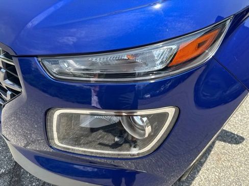 Used 2024 Hyundai Venue SEL FWD image 30