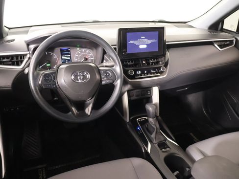 Used 2025 Toyota Corolla Cross AWD Hybrid image 2
