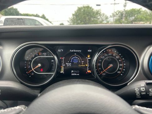 Used 2021 Jeep Wrangler Unlimited Sport AWD/4WD image 18