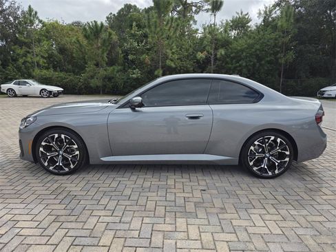 Used 2025 BMW 230i Coupe w/ Convenience Package image 8