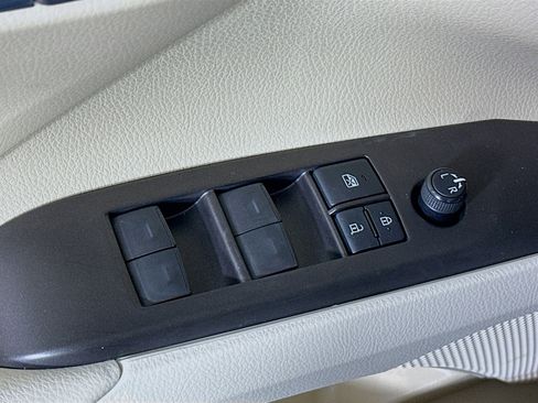 Certified 2022 Toyota Camry LE FWD image 14