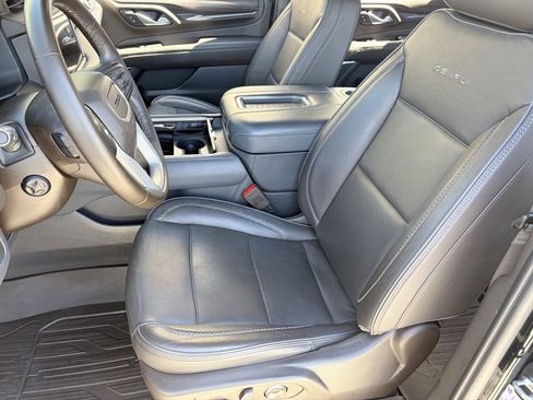 Used 2023 GMC Yukon XL Denali AWD/4WD image 19