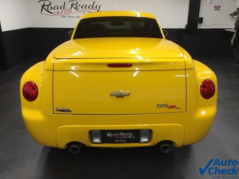 Used 2003 Chevrolet SSR w/ Preferred Equipment Group image 20