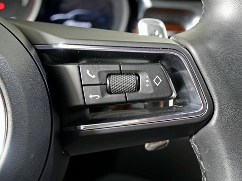 Used 2023 Porsche Macan Turbo image 23