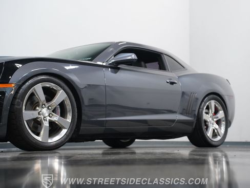 Used 2010 Chevrolet Camaro SS w/ RS Package RWD image 20