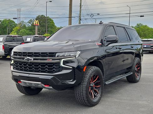 Used 2021 Chevrolet Tahoe Z71 w/ Z71 Signature Package AWD/4WD image 3