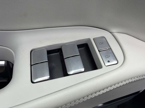 New 2026 Lincoln Navigator Premiere AWD/4WD image 10