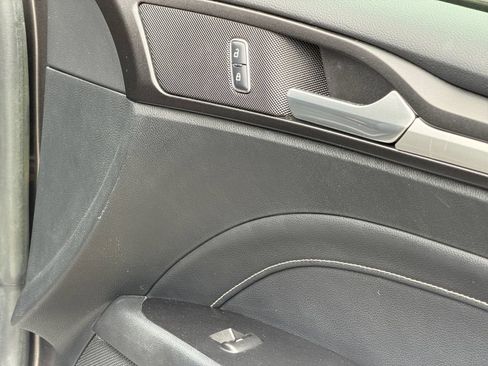 Used 2017 Ford Fusion Titanium FWD image 25