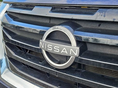 Used 2024 Nissan Pathfinder SV FWD image 32