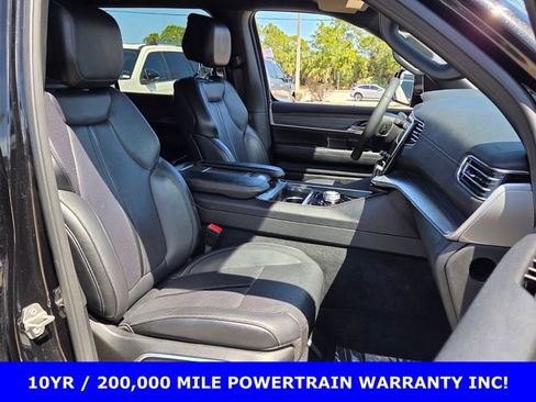 Used 2024 Jeep Wagoneer Series II w/ Flexible Seating Group AWD/4WD image 18