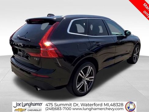 Used 2018 Volvo XC60 T5 Momentum w/ Convenience Package AWD/4WD image 9